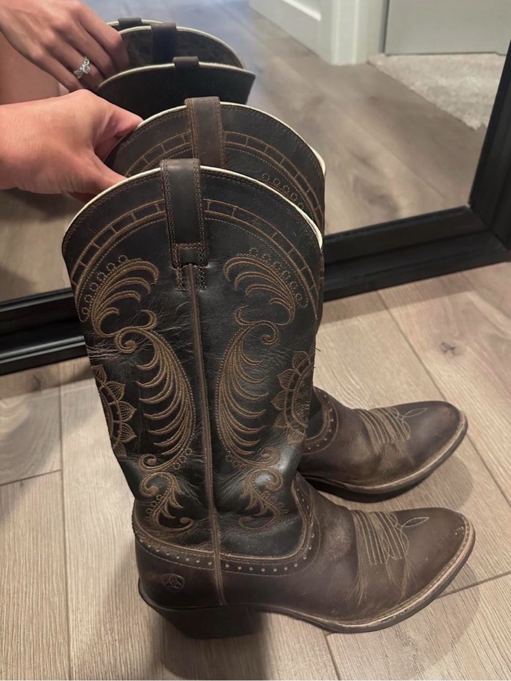 Ariat Brown Embroidered Leather Western Heeled Boots